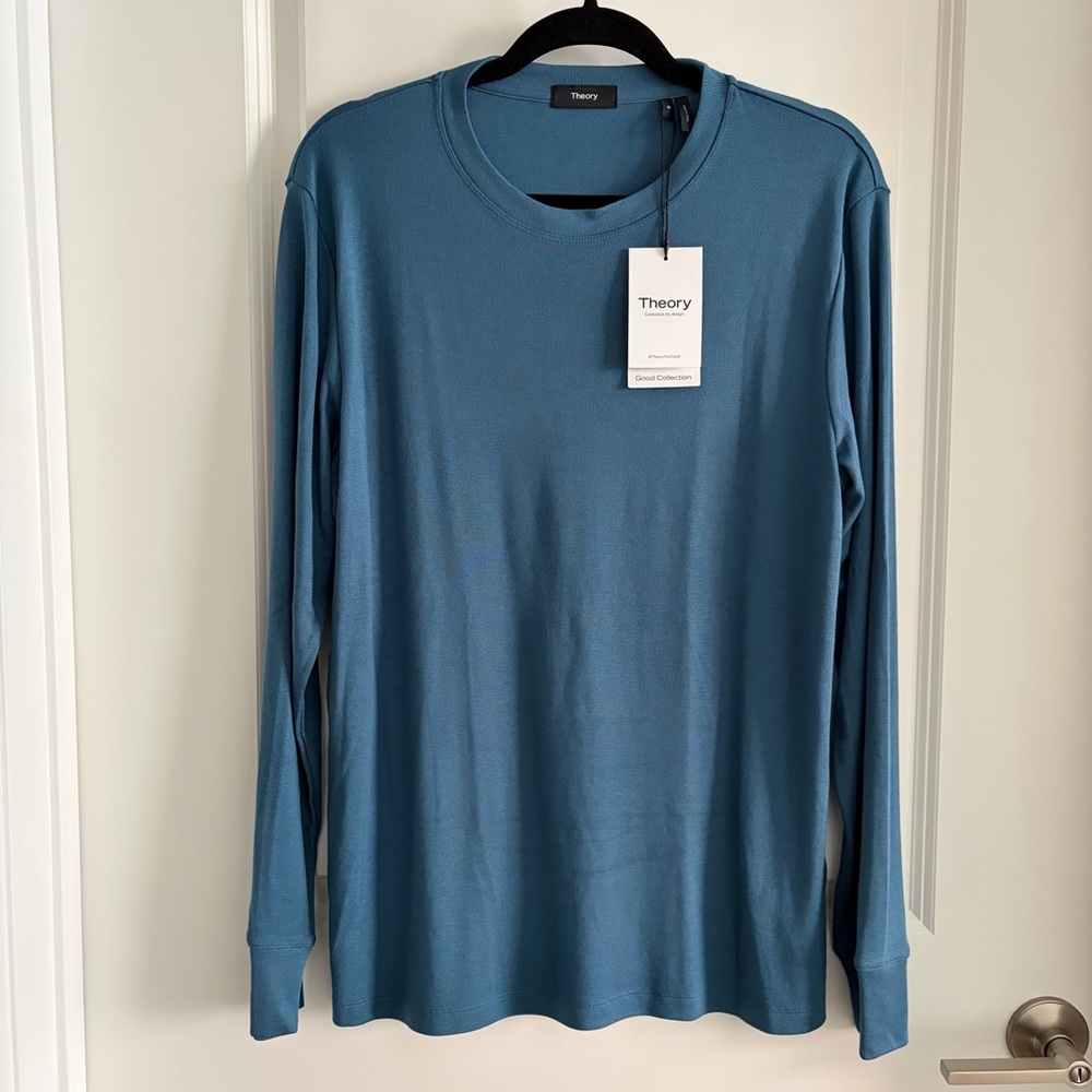 *NWT* Theory Long-Sleeve Essential Tee